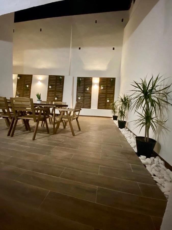 White Sand Apartments Downtown อัลบูเฟรา ภายนอก รูปภาพ